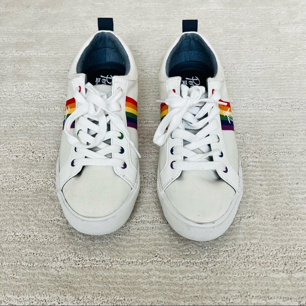Penguin Pride Edition Women’s Size 10 Shoes